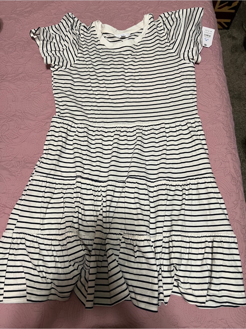 Women Black & White Stripe Tiered Short Sleeve Dress M